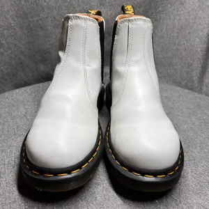 Dr Martens 2976 YS White Leather Chelsea Boots Yellow Stitch‎ Women's Size 7 thumbnail 2
