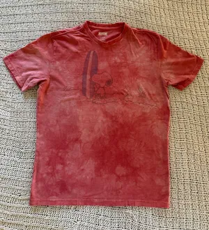 American Eagle Tailgate Red Tie Dye Snoopy Surf Shirt Oversized Size Small thumbnail 1
