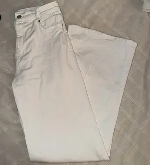 Zara White High-Rise Wide-Leg Jeans thumbnail 1