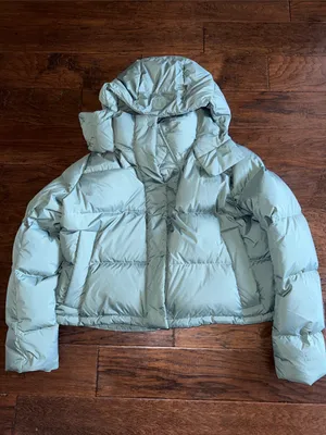 Lululemon Wunder Puff 600-Down-Fill Cropped Jacket Size 12 thumbnail 2