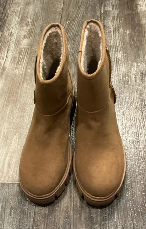 Sun + Stone Brown Winter Boots Size 8 Tan thumbnail 1