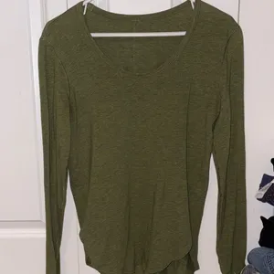 Green lulu long sleeve thumbnail 1