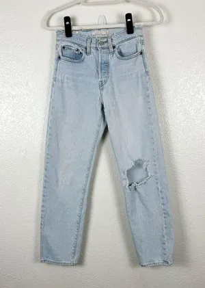 Levi's Wedgie Straight Light Wash Distressed Jeans Cotton Blend Size 24 thumbnail 1