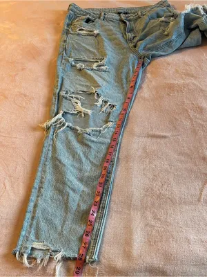 American Eagle Strigid light wash high rise straight fit distressed jeans 14 thumbnail 9
