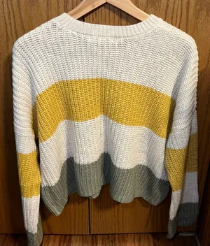 Crop Knotted Sweater Multiple Size M thumbnail 2