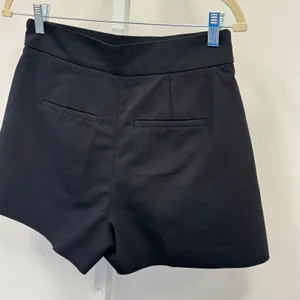 Zara Tailored High Waisted Shorts Side Zip Cotton Blend Small 1205/049/800 Black thumbnail 4
