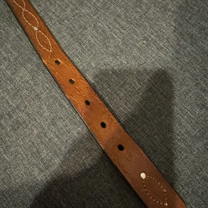 DOCKERS Brown Leather Belt Tooled Floral‎ Silver Tone Buckle Studded Sz M Navajo thumbnail 5