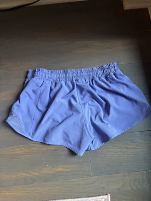 Lululemon Hot Hot Low-Rise Lined Shorts 2.5" thumbnail 2