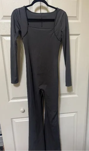 SHEIN Charcoal Grey Square Neck Long Sleeve Wide Leg Jumpsuit thumbnail 1