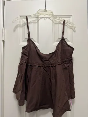 Cami Top Pretty Little Thing thumbnail 4