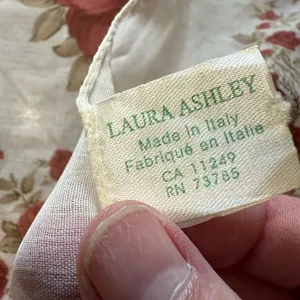 Laura Ashley Floral Square Polyester Scarf Cottagecore Vintage Made In Italy thumbnail 4
