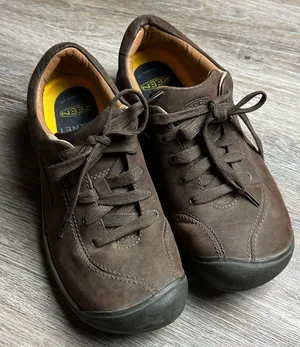 KEEN Presidio II Leather Walking Shoes Women’s Size 8 thumbnail 1