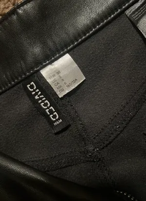 Black Leather Pants Size 6 thumbnail 4