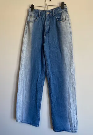 SheIn High Waisted Color Fade Jeans thumbnail 6