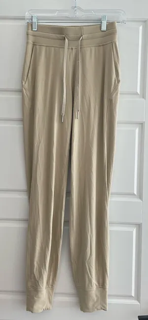 Lululemon High-Rise Joggers thumbnail 1