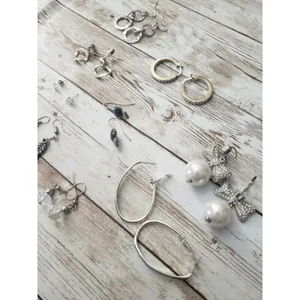 Job Lot of 9 Pairs of Earrings Silver Tone Pre Owned Earrings for Pierced Ears thumbnail 8