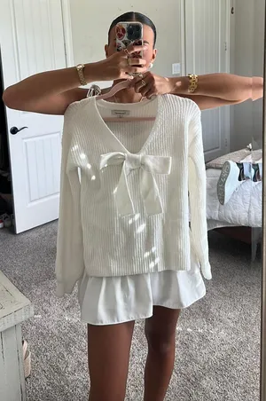Francesca's Sweater thumbnail 2