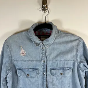 American Eagle Flannel Lined Denim Shirt Womens Small Oversized‎ Distressed Blue thumbnail 2
