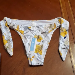 Cupshe Bikini Size XS thumbnail 2