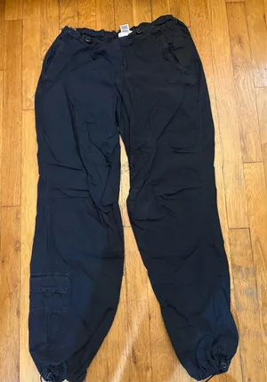 Garage black parachute pants thumbnail 1