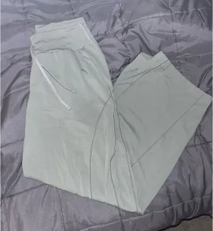 Lululemon Pants thumbnail 1