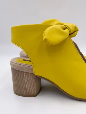 NEW Good Choice Kimora Sandal Heels Size 6 Bright Yellow Faux Leather Bow Detail thumbnail 3