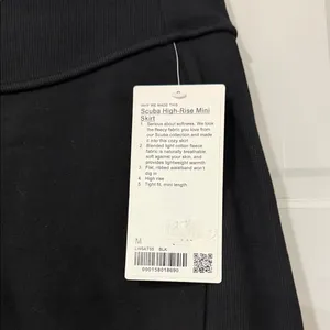 Lululemon Scuba High-Rise Mini Women's Black Skirt size M thumbnail 5