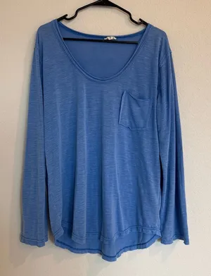 POL Women’s Front Pocket Relaxed Lightweight Long Sleeve Knit Top Casual‎ Blue thumbnail 1