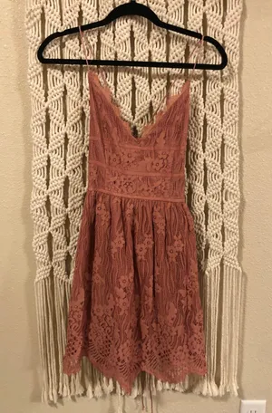 Perfect Wedding Guest Dress Pink Size M thumbnail 3