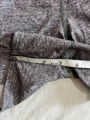 Lululemon Women's Speed Up Shorts Gray Black‎ Size 4 EUC thumbnail 5