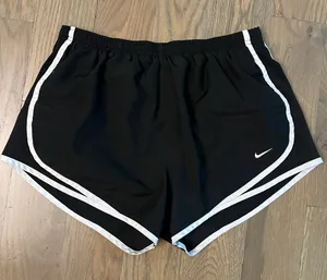 Nike Women's Black lined running Shorts sz Medium thumbnail 1
