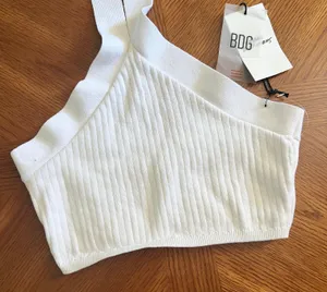 NWT  | White Ribbed Halter Crop Top thumbnail 3