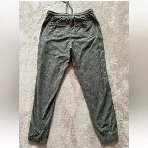Athleta Women's Printed Farallon‎ Stratum Camo Jogger Pants Size 6 thumbnail 3