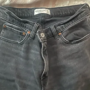Abercrombie & Fitch Women's Black Straight Leg Jeans thumbnail 3