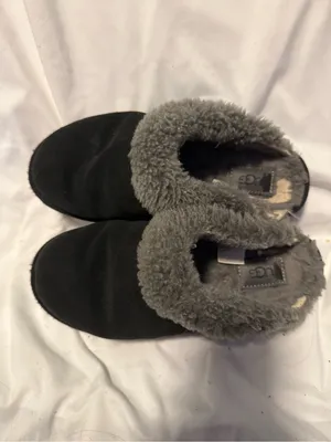 🔥 UGG Cluggete Slippers Black Grey Sz 7 with wear inside great outside thumbnail 7