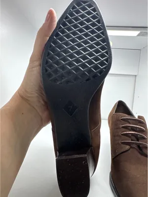 Aerosoles Classic Brown Suede Chunky Heel Oxfords - Step Up Your Shoe Game! thumbnail 6