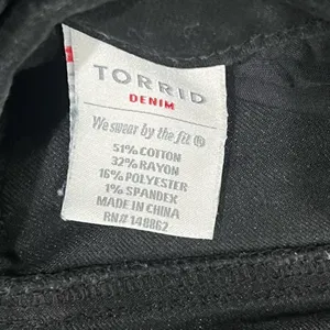 Torrid Black Raw Hem Jeggings Women’s 18 thumbnail 4