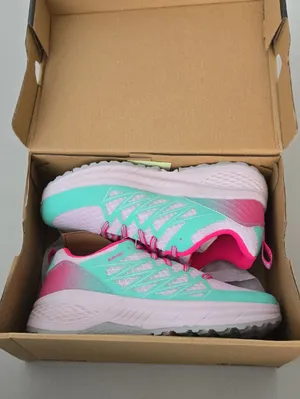 NWT! Hi-Tec Women’s Athletic Shoes - Mint Green & Hot Pink Size 6.5 thumbnail 4