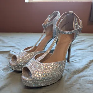 Thalia Sodi Chance T-Strap Rhinestone Heels W8 Silver/Grey thumbnail 1