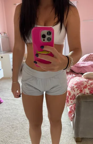 Hotty Hot Lululemon Shorts 2.5" Low-Rise thumbnail 1