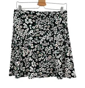 Boden Mini Skirt Jersey‎ Floral Pull-on Black White Size US 8R thumbnail 1