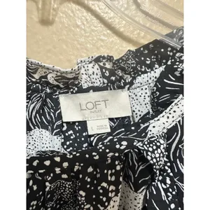 Loft Outlet Womens Size L Black White Animal Print Ruffle Long‎ Sleeve Blouse thumbnail 2