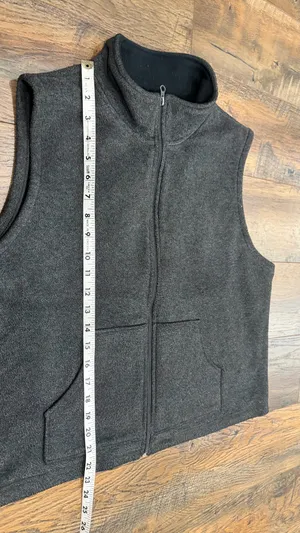 Charter Club Women's Gray Fleece Vest, Zip Up, Pockets, Size Large thumbnail 6