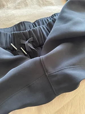 LULULEMON On The Fly Jogger in True Navy Sz. 2 thumbnail 8