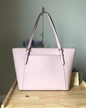Michael Kors Purse thumbnail 2