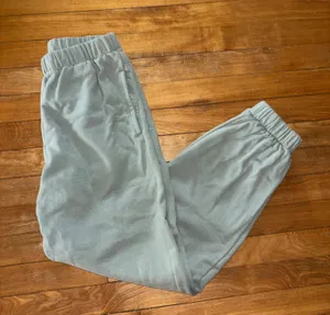 Brandy Melville rosa sweatpants thumbnail 1