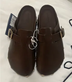 Universal Threads Clogs Brown thumbnail 2