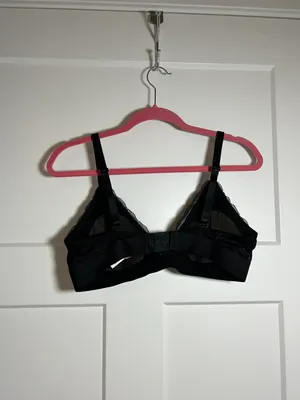 Large black lace bralette - Victoria’s Secret thumbnail 4