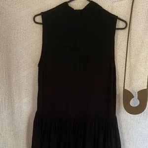 Brandy Melville‎ Sleeveless Dress Black thumbnail 6