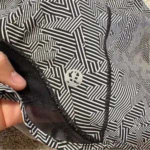 Lululemon Women’s Hotty Hot Shorts Pull On 4” Lined in Seawheeze Size 6 thumbnail 8